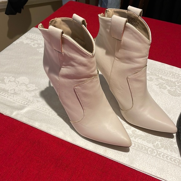 JustFab Shoes Cream Colored Ankle Boots With Gold Spike Heel Poshmark